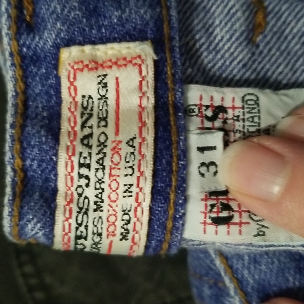 Classic Blue Women's Jeans - Picture 9 of 9